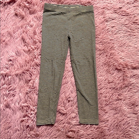 Carter’s 2PC Set - Picture 2 of 3